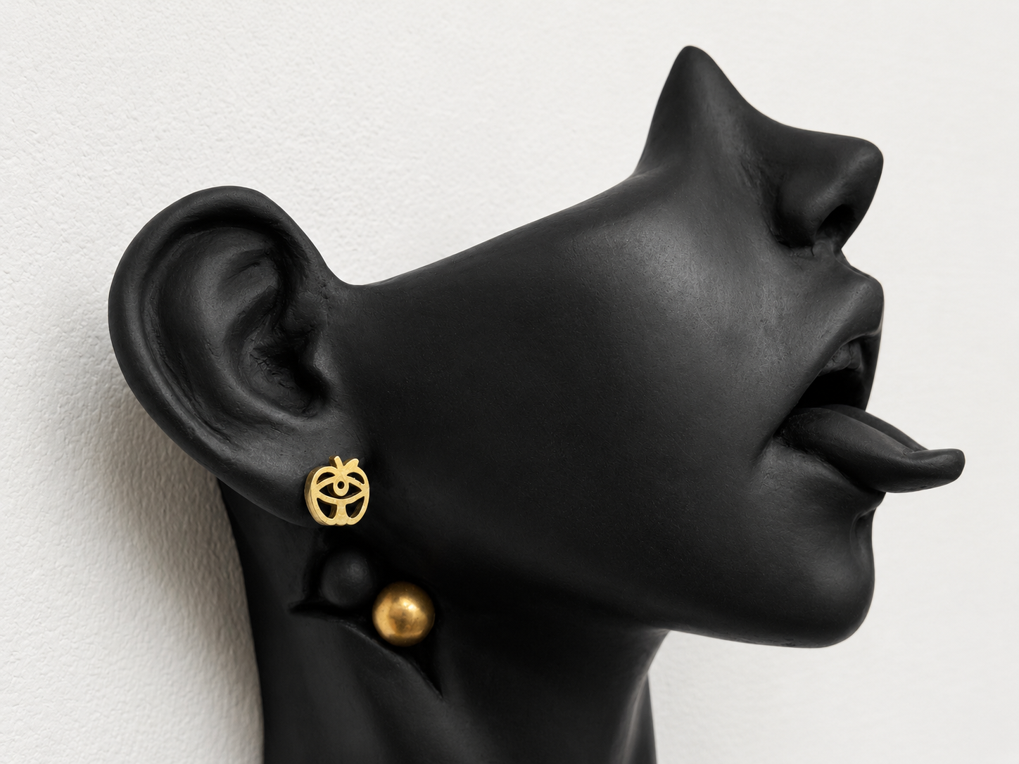 【受注生産】<br>BALL-JEWELLED RELIEF